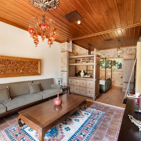 House 5 *