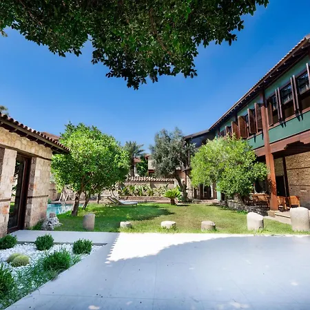 House 5 Hotel