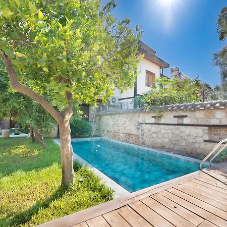 Ξενοδοχείο House 5 *