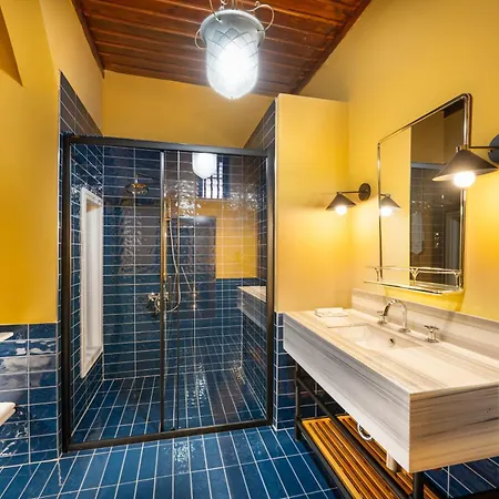 Hotel House 5