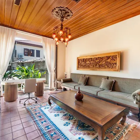 House 5 Ξενοδοχείο *