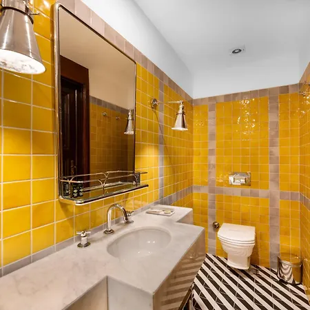 House 5 Hotel