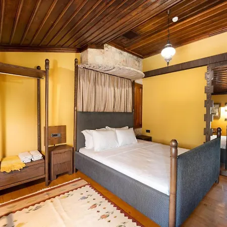 Отель House 5 *