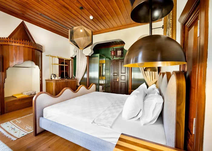 House 5 Otel *