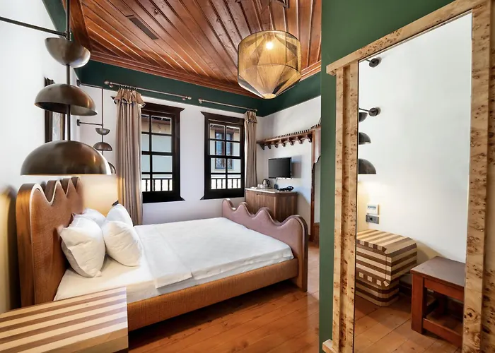 House 5 * 安塔利亚