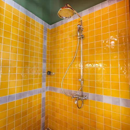 Отель House 5 *